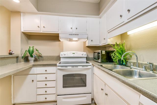 Building Photo - 5322 Fleetwood Oaks Ave