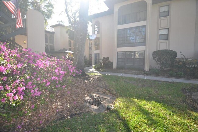 Building Photo - 3399 Mermoor Dr