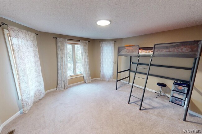 Building Photo - 30 Opal Ct