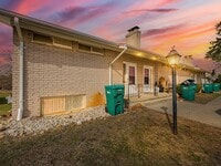 Building Photo - Freshly Updated 2BR Home in Prime White Lake Location!