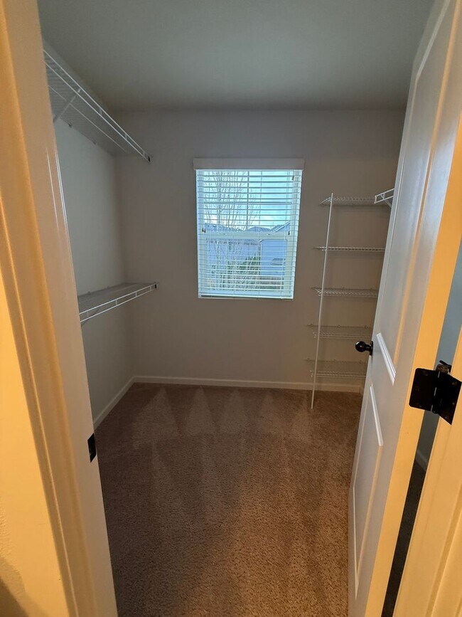 Building Photo - Impressive North Plains Home Backing to Protected Green Space – Move-In Ready!