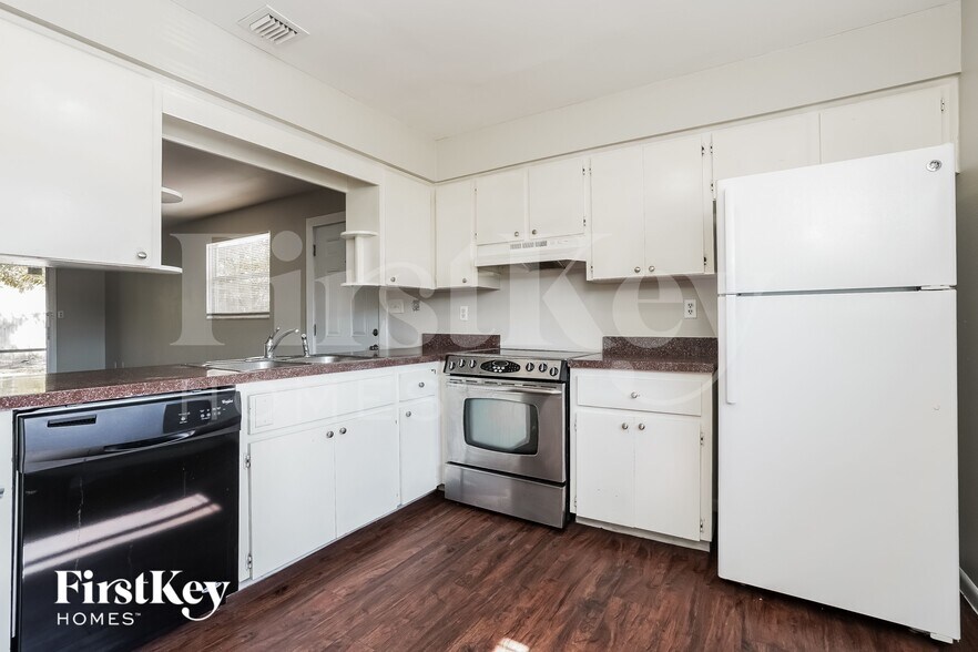 Building Photo - 3532 Brink Cir