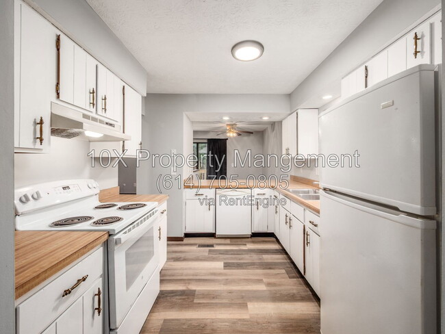 Building Photo - 8235 Goldsmith Dr