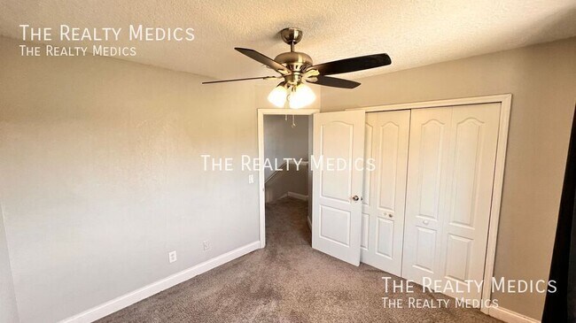 Building Photo - 430 Red Coat Ln