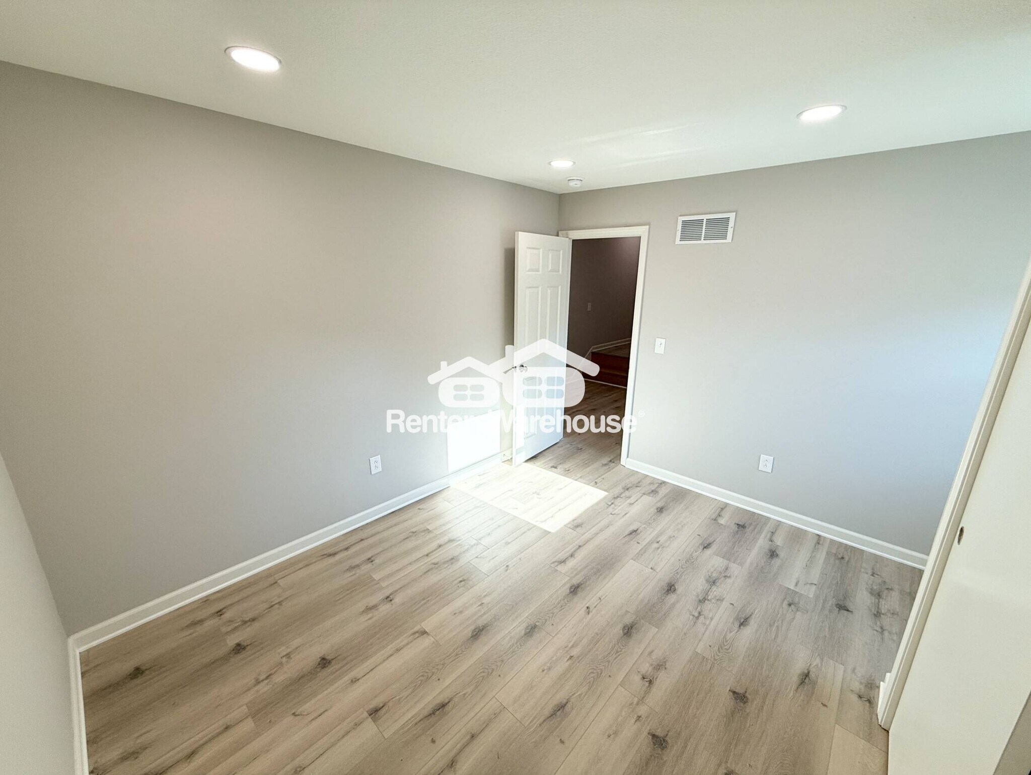 Building Photo - 7109 W 69th St