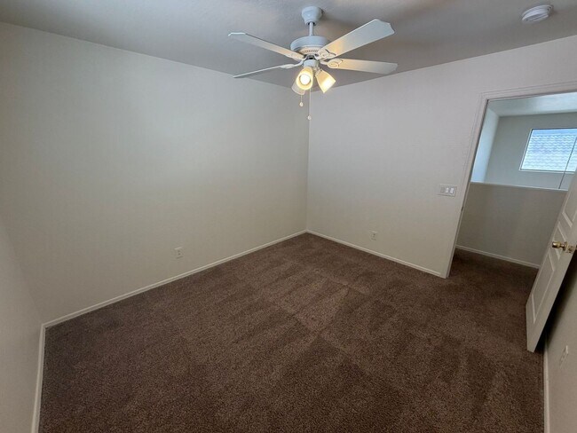 Building Photo - 6631 S 18th Ln