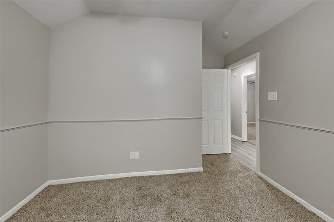 Building Photo - 21226 Park Run Dr