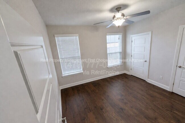 Building Photo - 431 Linda Ln