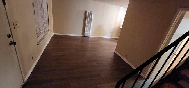 Building Photo - 574 Palmetto Dr