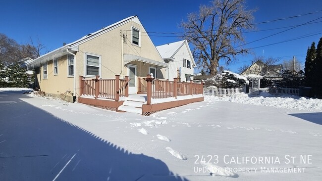 Building Photo - 2423 California St NE