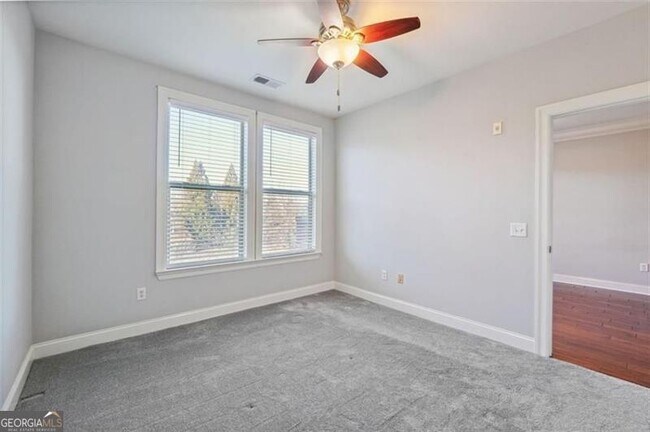 Building Photo - 901 Abernathy Rd NE