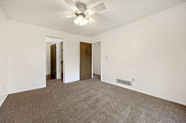 Building Photo - 10210 Quivas St