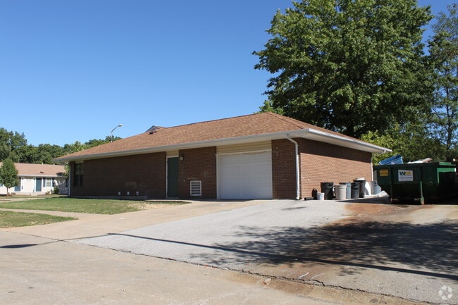 Building Photo - Hidden Valley Estates