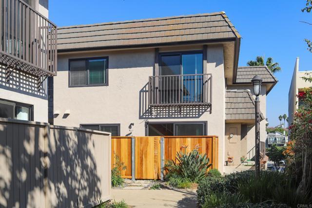 Building Photo - 870 S Sierra Ave