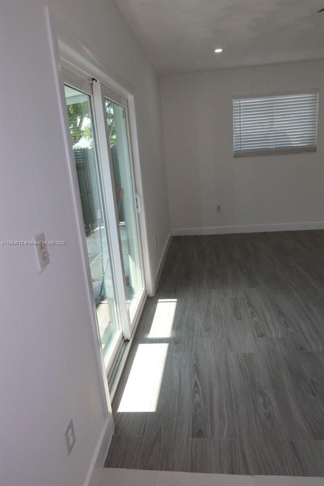 Building Photo - 10450 SW 166th Terrace