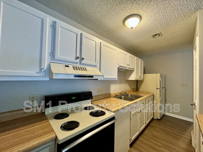 Building Photo - 3109 Darden Rd