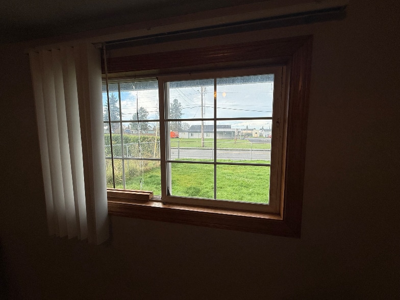 Building Photo - 3360 Brown Rd NE