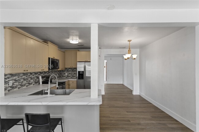 Building Photo - 511 NE 110th St