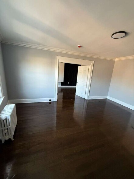 Building Photo - 216 Orange Ave