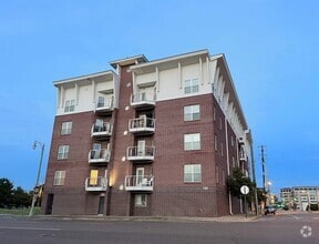Building Photo - 426 N Front St