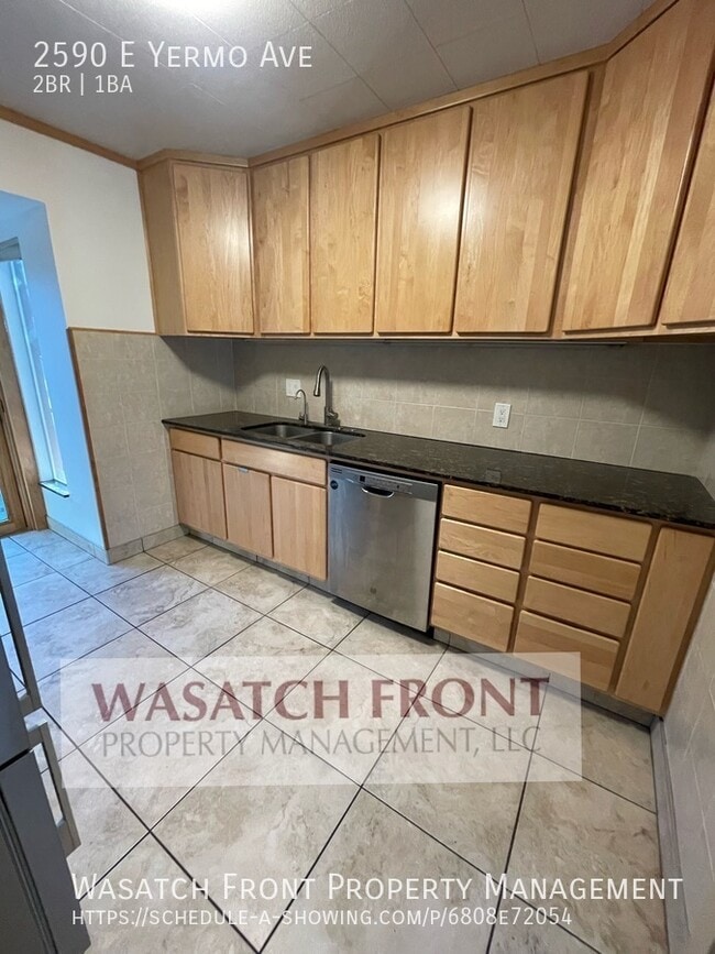 Building Photo - 2590 Yermo Ave