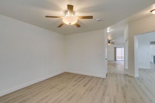 Building Photo - 437 Palegold St