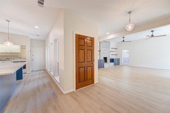 Building Photo - 14207 Stokesmount Dr