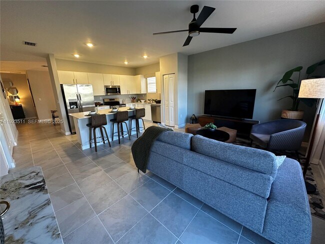 Primary Photo - 2288 SE 30th St