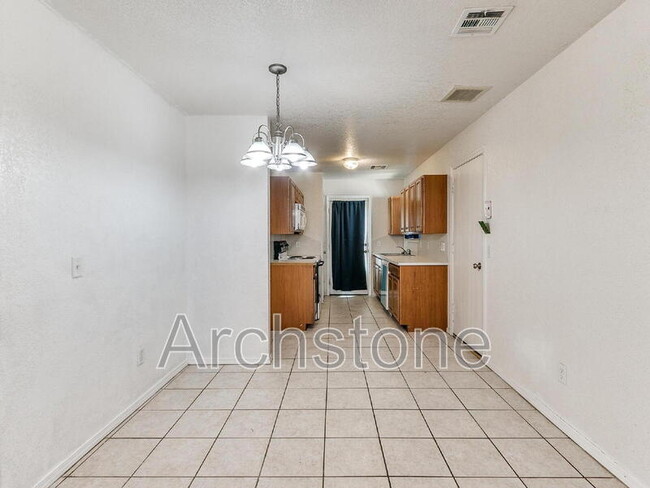 Building Photo - 5508 Del Creek Rd