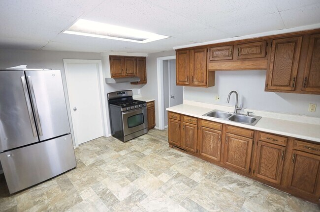 Building Photo - 854 Crosby St NW