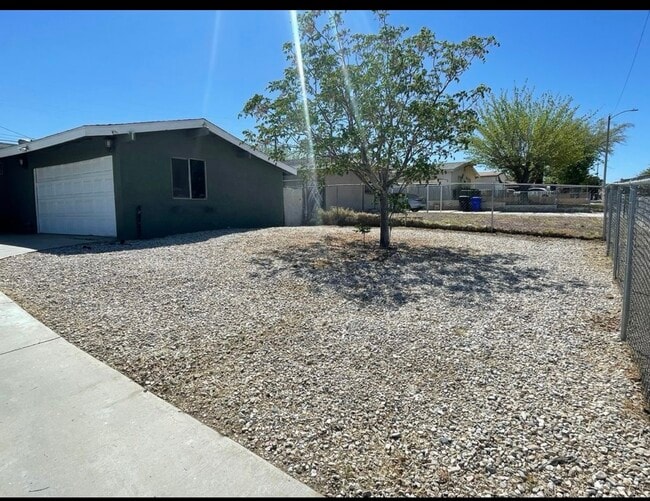 Building Photo - 14433 Mojave Ln