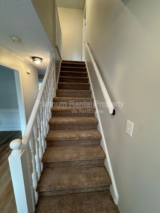 Building Photo - 3605 Knoll Crest Trail