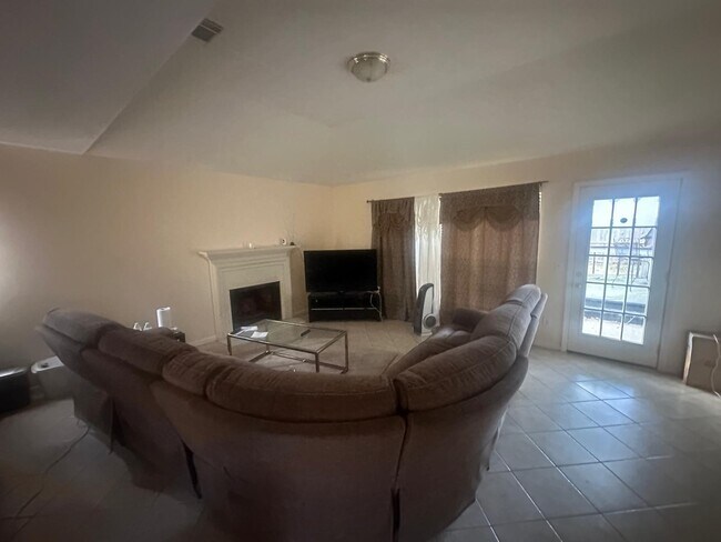 Building Photo - 20519 Apache Lake Dr