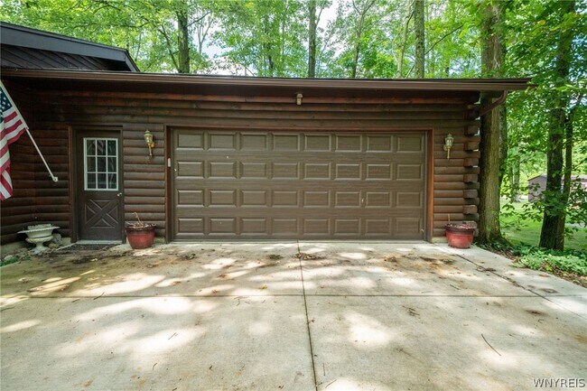 Building Photo - 8376 Cobblestone Ct