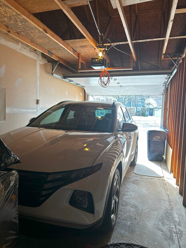 Building Photo - 608 Berkley Ct