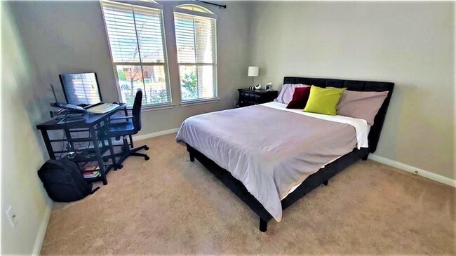 Building Photo - 16425 Pienza Dr
