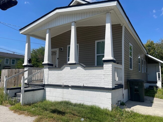 Building Photo - 1112 E Bolton St