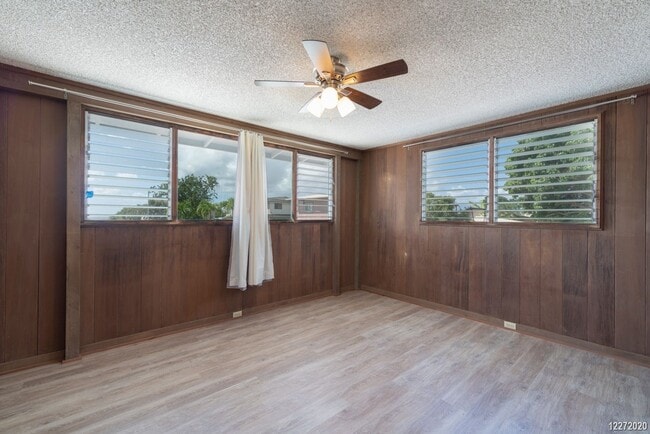 Building Photo - Fully Renovated 1BR/1BA/1PKG in Pearl City.