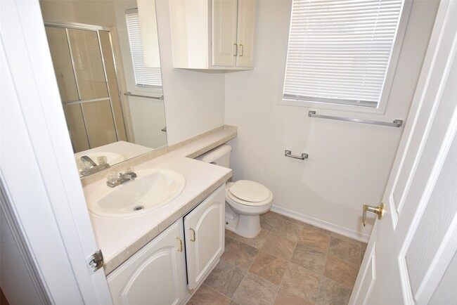 Building Photo - 10010 Sugarvine Ln