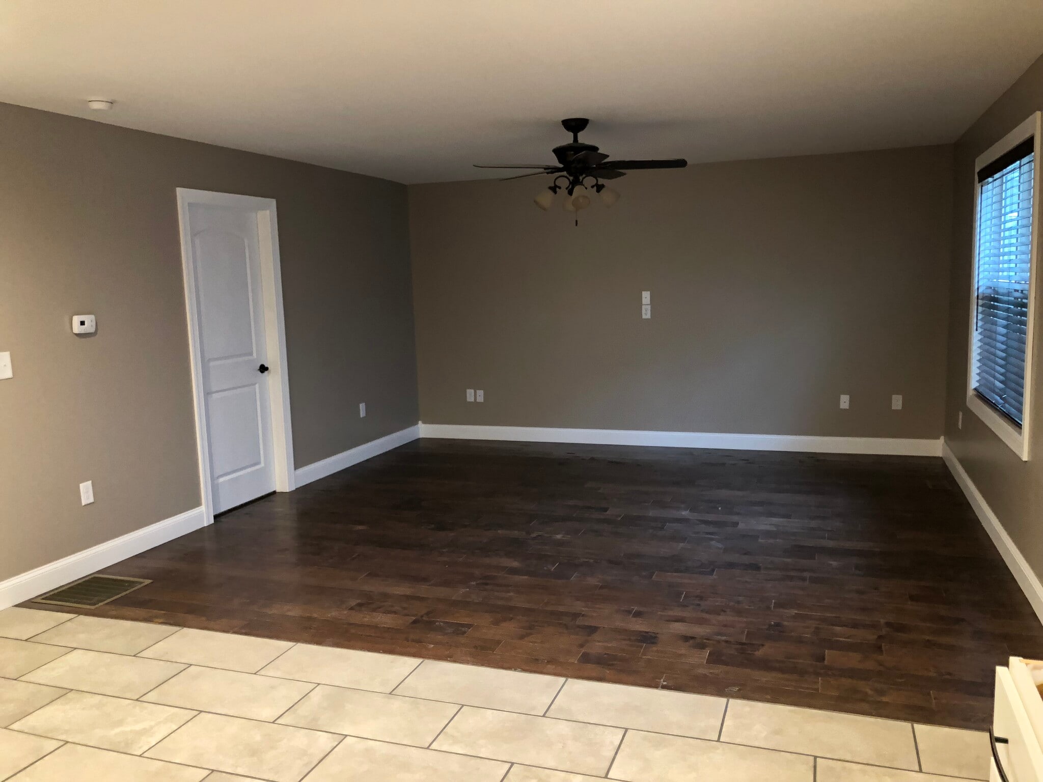 Building Photo - 292 Preston Road APT 2