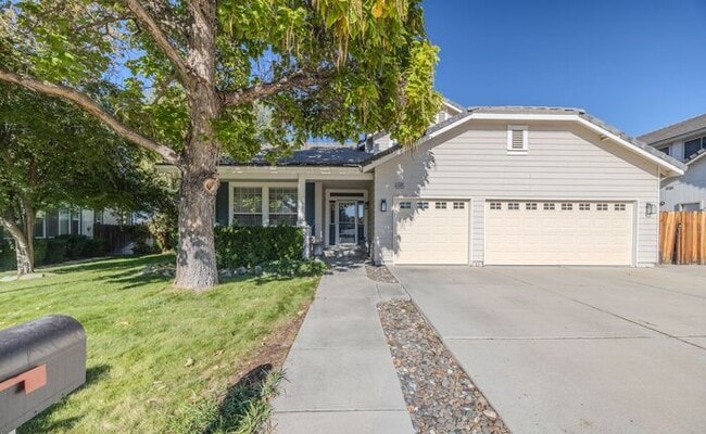 Primary Photo - Welcome to this STUNNING 4-bedroom, 2.5-ba...