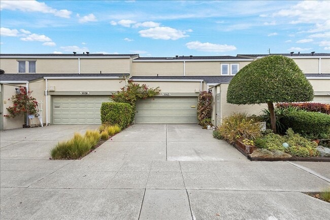 Primary Photo - 2063 Whitehall Pl