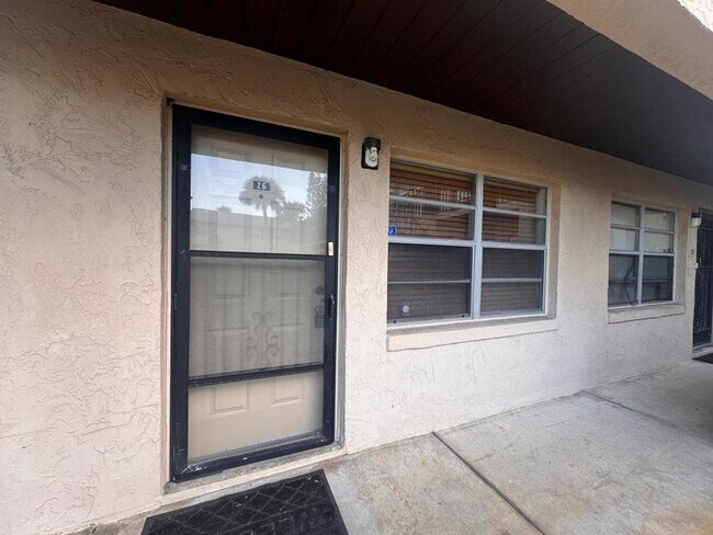 Building Photo - 1351 S Ridgewood Ave