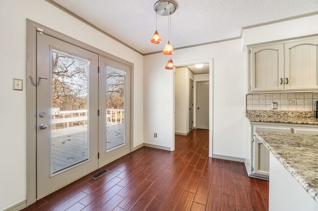 Building Photo - Beautiful 3 Bed / 2 Bath Home in Fort Smith (0.73 Acre Lot)