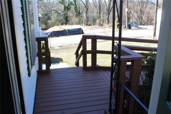 Building Photo - 11 Liberty St