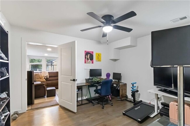 Building Photo - 2327 Young Rd