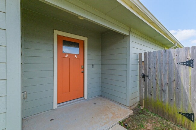 Building Photo - 12534 Newport Arch Ln