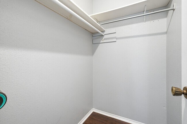 Building Photo - 6702 Everhart Rd