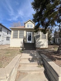 Building Photo - Ranch Style 2 Bed/1 Bath with Fenced in Yard!