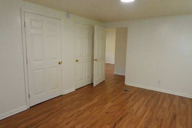 Building Photo - 1499 Merrimac Rd